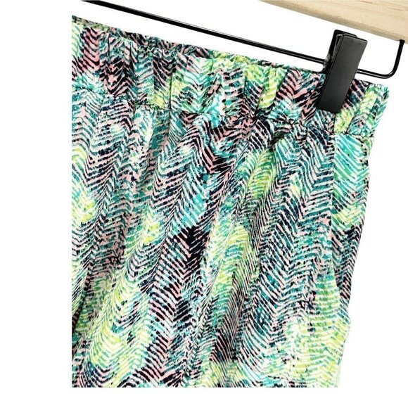 MOD On Trend Green Stripe Print Flowy Casual Shorts Sz M Elastic Pull On Waist - Picture 3 of 4